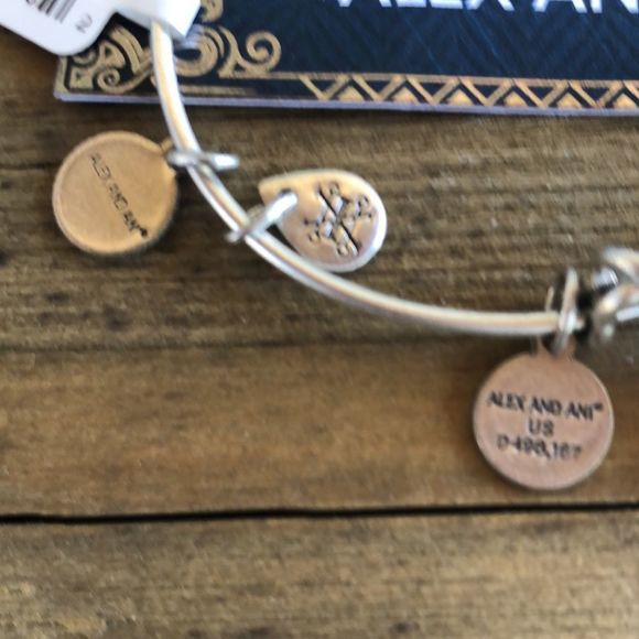 Alex and Ani Retired BNWT Harry Potter Deathly Hallows Bracelet Silver Tone - Picture 8 of 9